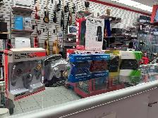 plusieurs manette de jeux disponible