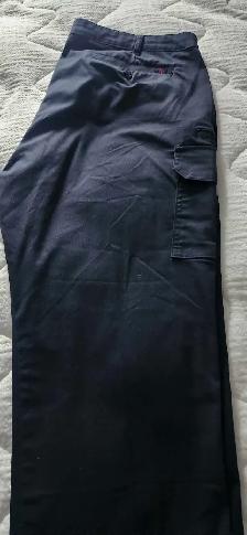 pantalon de travail gr 22 neuf pour femmes 50$