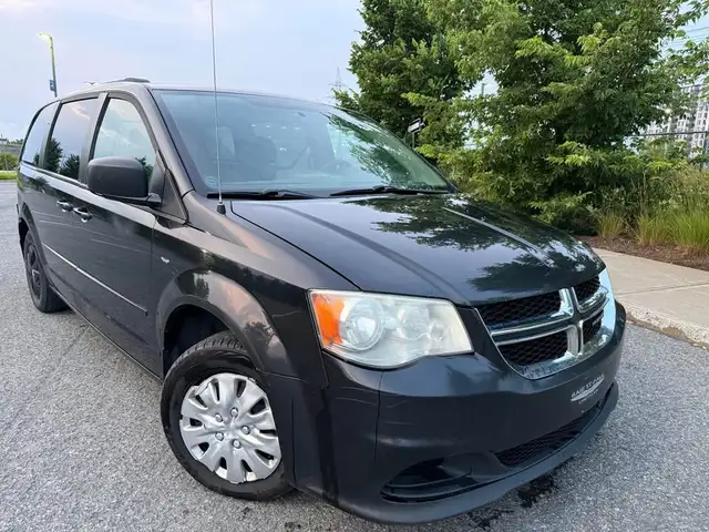 2013 Dodge Grand Caravan 2013 DODGE  GRAND CARAVAN  ,  STOWN GO