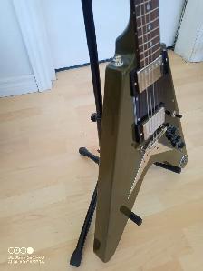 2002 Army Green Epiphone Flying V In Brand New Condition - Photo 2