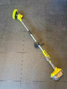 Ryobi window scrubber - Photo 2