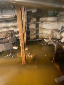 FLOODED BASEMENT? FAST FLOOD DEBRIS REMOVAL – SAME-DAY SERVICE! - Photo 3