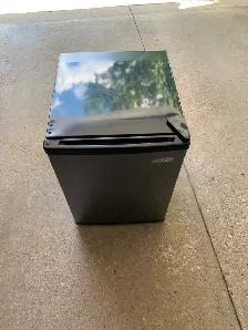 Arctic King Bar Fridge - Photo 2
