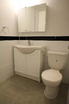 Private Room available in our 2-BedRoom Apt near York University - Photo 9
