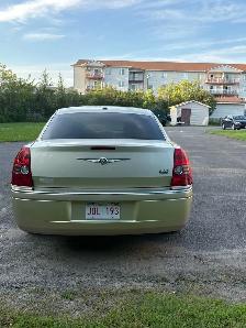 2010 Chrysler 300 Limited - Photo 5