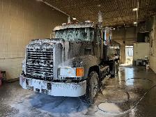 wash bay helper