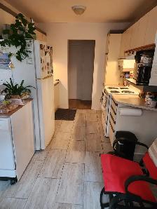 Pointe-aux-trembles beau grand 4 1/2 situé à l'étage - Photo 7