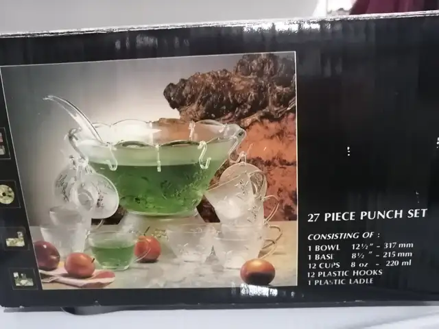 27 piece Glass Punch Bowl Set