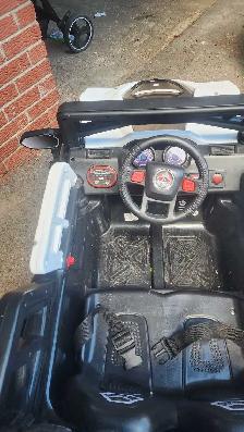 Kids Ride on Jeep / Car - Photo 4