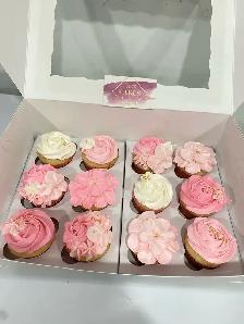 Cupcakes Gift Box , custom cakes, GTA delivery cakes - Photo 10