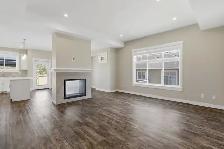 BEAUTIFUL HOME IN MERRITT WITH SWEEPING VIEWS - ONLY 9 YEARS OLD - Photo 3
