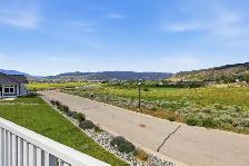 BEAUTIFUL HOME IN MERRITT WITH SWEEPING VIEWS - ONLY 9 YEARS OLD - Photo 8