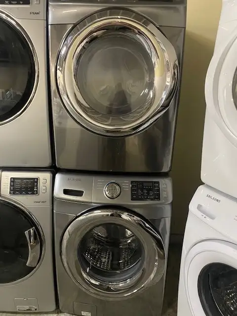 Laveuse sécheuse frontales stainless Samsung ( remis a neuf )
