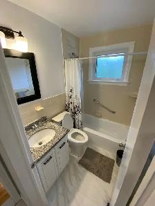 BEDROOM FOR RENT IN LUXURY STUDENT RENTAL NEAR CARLETON U! - Photo 8