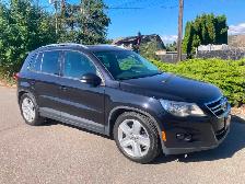 2011 Volkswagen Touareg AWD - Photo 2