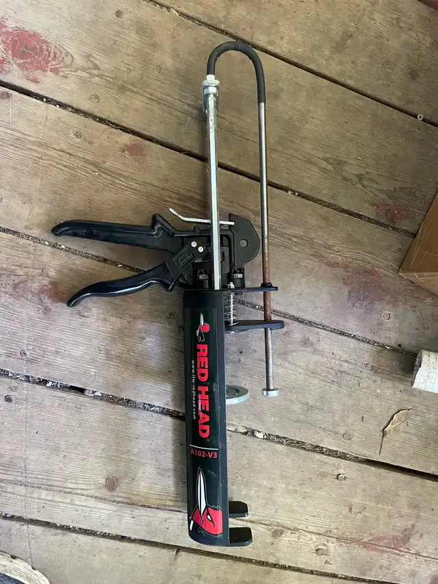 red head A102-V3 acrylic caulking gun
