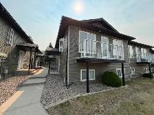 For Rent:  3 Bedroom & 2 Bathroom w Garage West Lethbridge