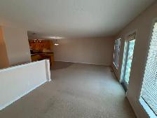 For Rent:  3 Bedroom & 2 Bathroom w Garage West Lethbridge - Photo 7