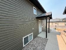 For Rent:  3 Bedroom & 2 Bathroom w Garage West Lethbridge - Photo 13