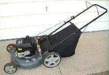 MURRAY PRO REAR BAG GAS LAWN MOWER