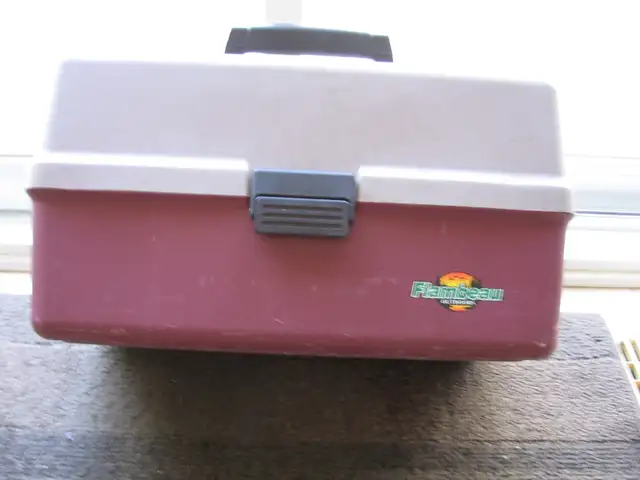 Fishing tackle box - Flambeau