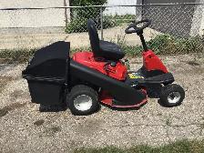 Lawn Mower - Photo 2