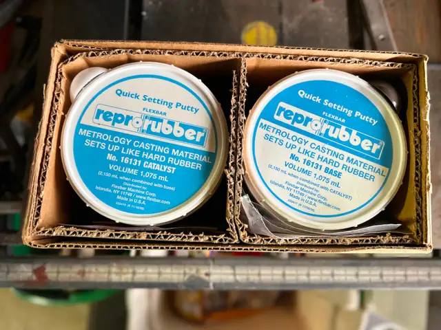 REPRORUBBER QUICK SETTING PUTTY BASE & CATALYSTAS PICTURED