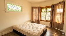 (DOWNTOWN) Charming 2-Bedroom Spacious Aprtmt, Quiet! Furnished! - Photo 2