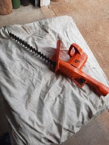 Hedge Trimmer. Black & Decker 13" Hedge Trimmer. - Photo 2