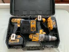 DEWALT DCD985 Hammer Drill and impact drill 5amp battery