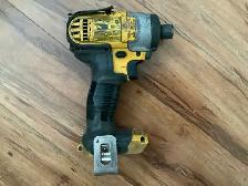 DEWALT DCD985 Hammer Drill and impact drill 5amp battery - Photo 6