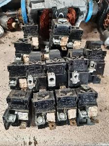 14 x Bulldog - Pushmatic Used Circuit Breakers.