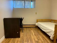 Room for rent near Sheppard West Station (North York) - Photo 2