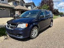 2014 Dodge Grand Caravan SXT w/ Stow’N Go - Photo 2
