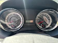 2014 Dodge Grand Caravan SXT w/ Stow’N Go - Photo 5