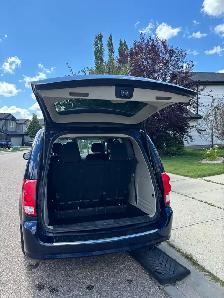 2014 Dodge Grand Caravan SXT w/ Stow’N Go - Photo 10