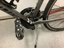 vélo Hybride Spéciallized 14 Sirus - Photo 3