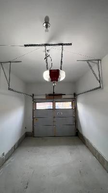 Garage door and Opener - Photo 4