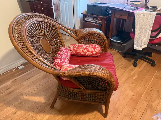 belle chaise en rotin avec 3 coussins,  Beautiful wicker cha