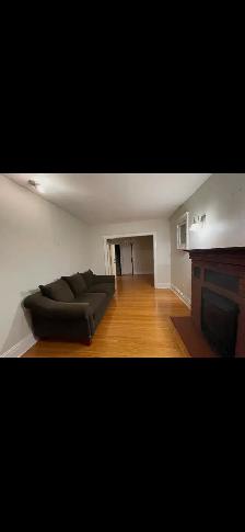 Spacious bedrooms for rent near McMaster University, Hamilton