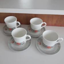 4TASSES NEUVES 3.5'HAU SOUS-VERRES MICRO-ONDES: $7.00 CHAQUE SET