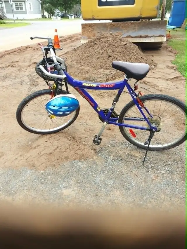 bike and weight lifting bench with up to 40lb weights
