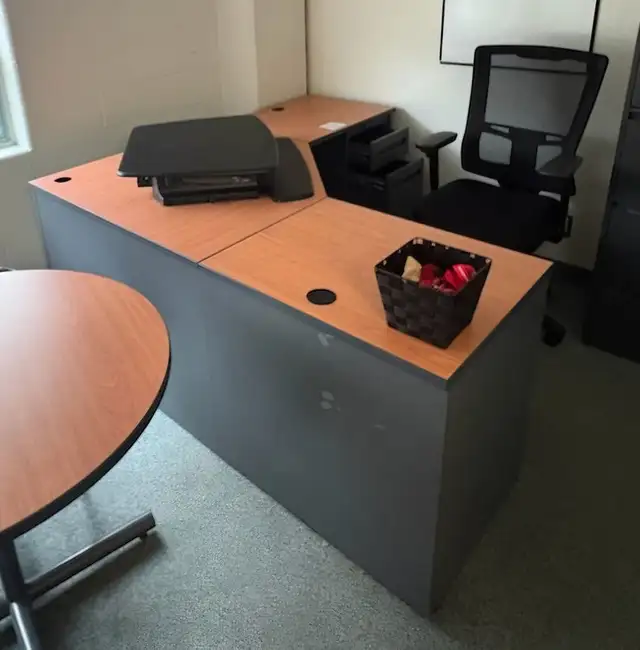 Teknion L-Shape Desk-without Hutch - Call Us Now!