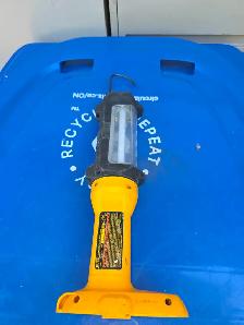 Dewalt 18V Rechargeable Florecent Area Cordless Light DC527 - Photo 3