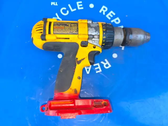 Dewalt 1/2' XRP Hammer Drill Heavy Duty Cordles With Steel Chuck