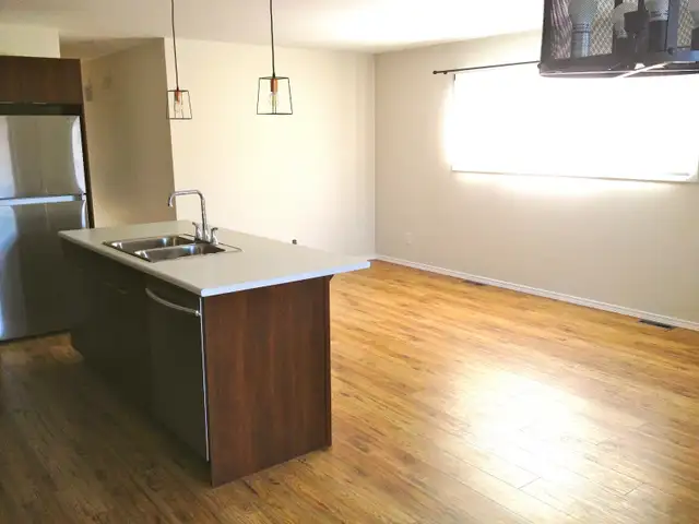 Beautiful 2 Bedroom for rent in Bi-level