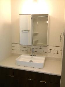 Beautiful 2 Bedroom for rent in Bi-level - Photo 4