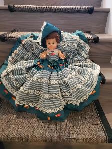 GRANDE POUPÉE NEUVE 14'HAU YEUX OUVRENT FERMENT BELLE ROBE$15.00