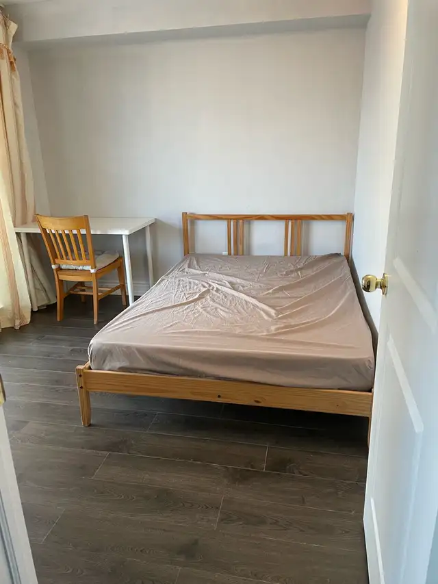 Chinatown center: A room to rent
