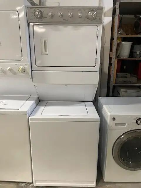 Laveuse sécheuse superposées (stacker) 27'' Whirlpool